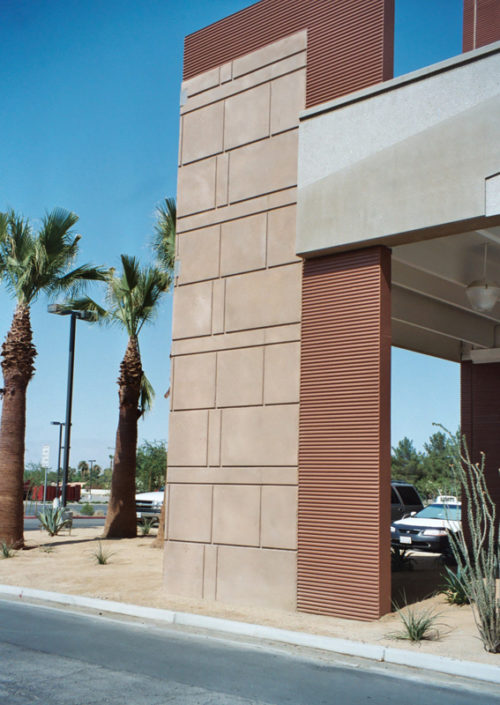 Westfield Mall, Palm Desert Trap Rib Custom & Geometric, FL